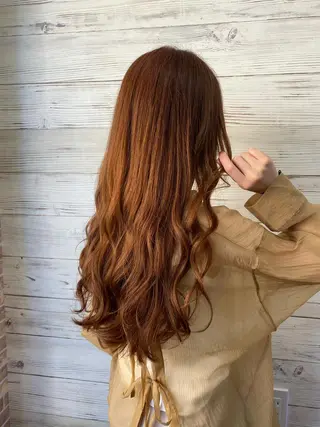 セミロング カラー ヘアアレンジ LAVENDIA 初音のヘアスタイル