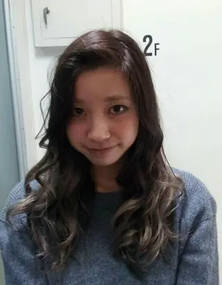 セミロング ロング カラー ヘアアレンジ 100%髪質改善特化 TRUNSのヘアスタイル