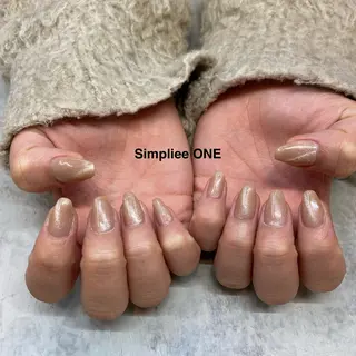 ネイル シンプリーワン 渋谷店🪄MOENAのネイルデザイン