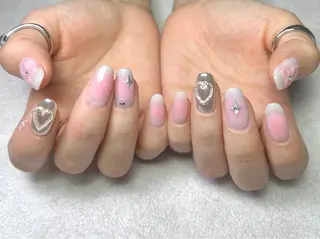 ネイル ネイリスト ハンのネイルデザイン