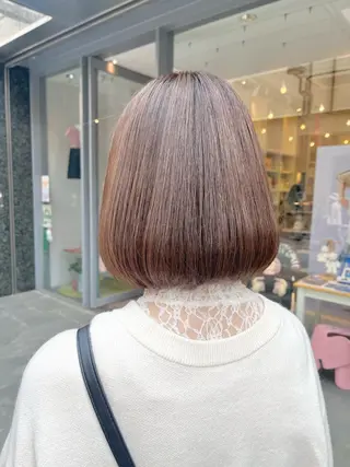 ショート カラー 菅沼 紀世/顔周りレイヤーのヘアスタイル