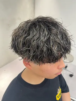 ショート パーマ メンズ ⚡メンズパーマフ ェードカットTomyのヘアスタイル