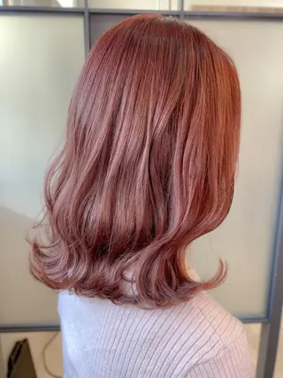 セミロング カラー 【透明感、艶髪】西村 有司のヘアスタイル