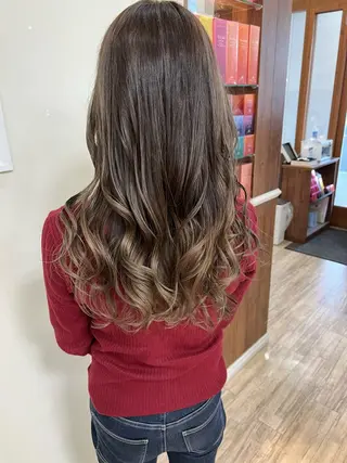 カラー SALOWIN栄 高須大貴のヘアスタイル