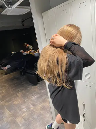 ロング カラー ブリーチ特化 梅田本多翔のヘアスタイル