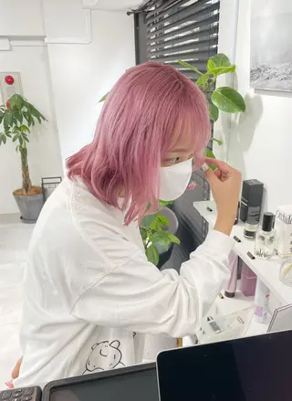 カラー ブリーチ/推しカラー Hanaのヘアスタイル