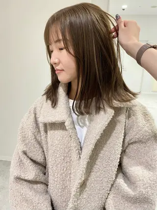 セミロング カラー ベージュ/アレンジ /横浜/杉本千夏のヘアスタイル