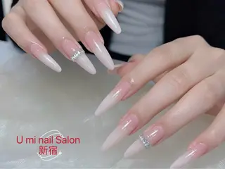 ネイル UMI ネイルサロン新宿🎀のネイルデザイン