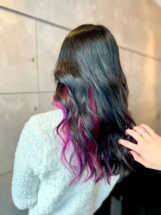 セミロング カラー ヘアアレンジ 🌈インナーカラー ‘ショウマ’🌈のヘアスタイル