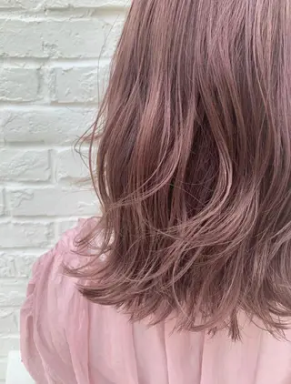 ミディアム 酸性ストレート/ブリ ーチなしWカラー河本のヘアスタイル