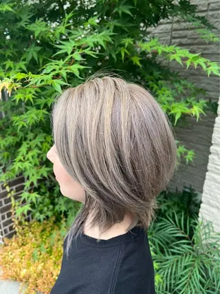 カラー 箕面駅徒歩7分カプロ 三好美鈴のヘアスタイル