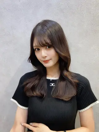 セミロング カラー ヘアアレンジ 🩷韓国ヘア/ヨシン モリ🩷Maikaのヘアスタイル