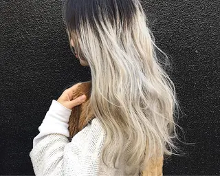 ロング カラー VIRETTA 【ヴィレッタ】のヘアスタイル
