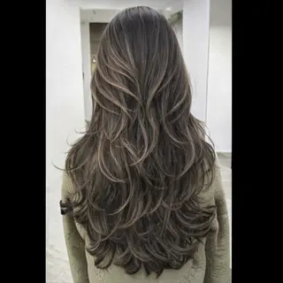 ロング カラー ヘアアレンジ 🩶ハイライトカラー 🩶ASH西葛西鈴木のヘアスタイル