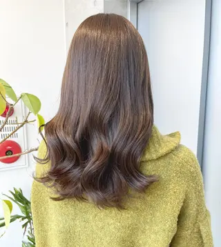 ミディアム カラー パーマ ヘアアレンジ 透明感/オリーブ/ グレージュ/YUKAのヘアスタイル