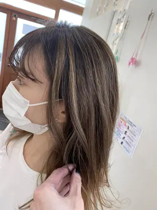 カラー SALOWIN栄 高須大貴のヘアスタイル