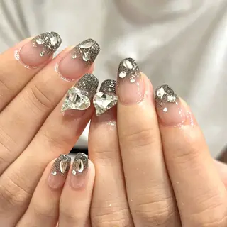 ネイル スワローネイル misatoのネイルデザイン