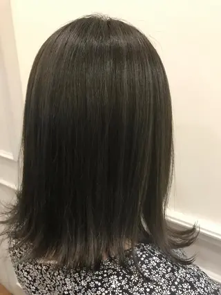 ミディアム カラー ひろせ かなのヘアスタイル