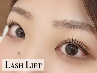 マツエク・マツパ hair ＆ eyelash b.u.l.l.所属・b.u.l.l. SEIKAのマツエク・マツパデザイン
