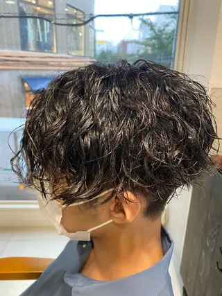 ショート カラー パーマ ヘアアレンジ メンズ メンズパーマの巨匠 鈴木純のヘアスタイル