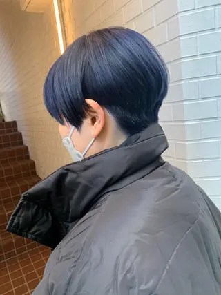 ショート カラー yadori tomoyoのヘアスタイル