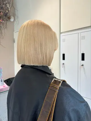 ショート 垢抜け小顔レイヤー オリーブ/スミレのヘアスタイル