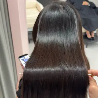 ロング 鍋田/ 渋谷/ 縮毛矯正／レイヤーのヘアスタイル