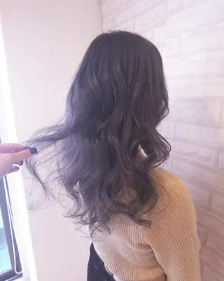 カラー ロング RU RIのヘアスタイル