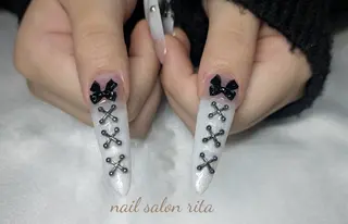 ネイル nail salon rita所属・柴田 理紗のネイルデザイン