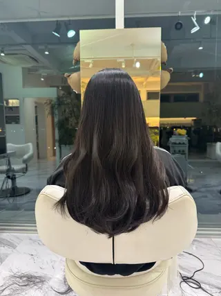 ロング 新美 恵里子のヘアスタイル