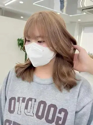 カラー セミロング 女性専用サロン梅田 髪質改善カラーakiのヘアスタイル