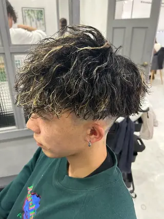 ショート カラー パーマ ヘアアレンジ メンズ 🔥メンズパーマ 特化 渡辺一翔のヘアスタイル