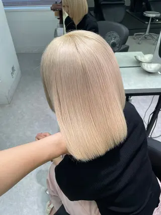 セミロング カラー 🫧盛れハイトーン/ ブリーチ特化🎀サキのヘアスタイル