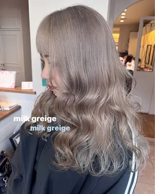 ロング ミルクティー/ SACHIKAのヘアスタイル