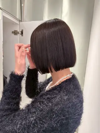 れんか/ボブ/レイヤ ー/ベージュ/艶髪のヘアスタイル