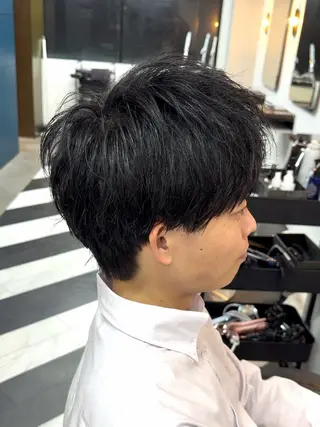 ショート カラー パーマ ヘアアレンジ メンズ 伊藤 陸のヘアスタイル