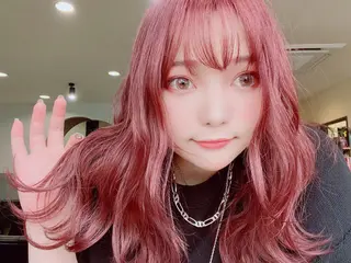 ロング maco 艶感ハイトーン🦋のヘアスタイル