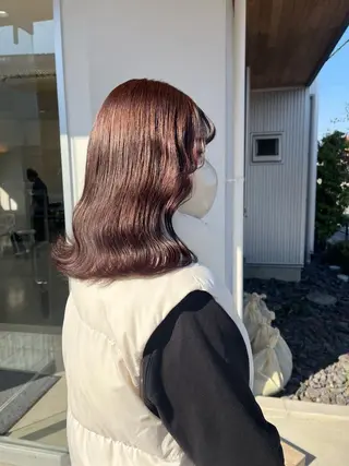 ミディアム 長山 茉白のヘアスタイル