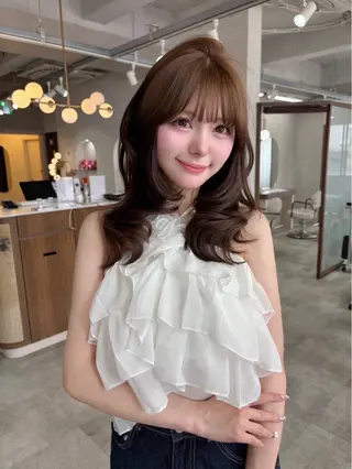 ミディアム カラー 藤野 結衣のヘアスタイル
