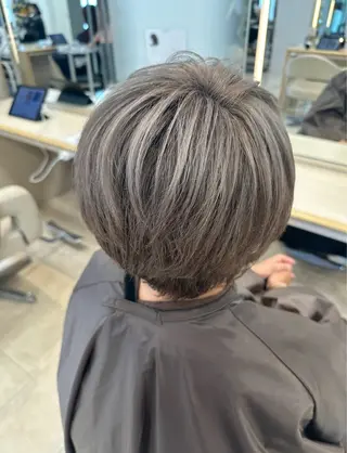 ショート カラー 艶髪 黄金比みくのヘアスタイル