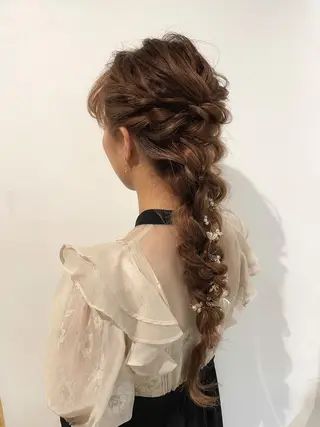 ロング ヘアアレンジ にいた　かづしげのヘアスタイル