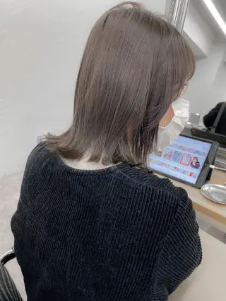 ショート カラー ✨ブリーチなし透明感 池袋 水野のヘアスタイル