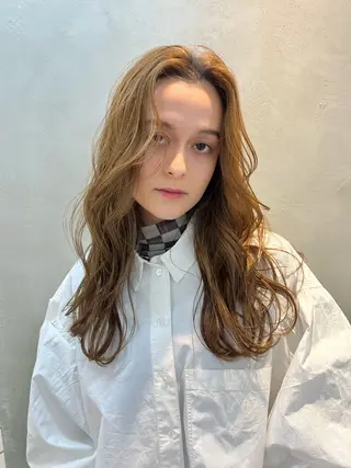 ロング Ｖｉｏｔ  銀座 樋口 桃佳のヘアスタイル