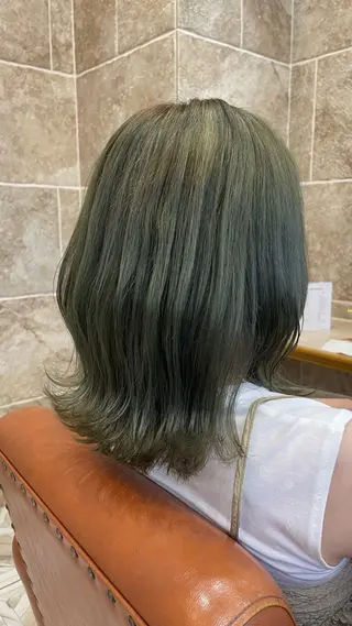 ミディアム 松田 唯叶のヘアスタイル