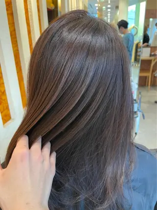 カラー 縮毛矯正の達人呉 大和のヘアスタイル