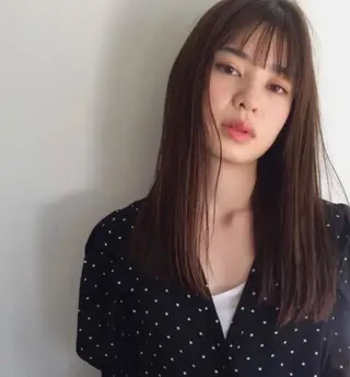 ロング カラー 加藤 みなみのヘアスタイル