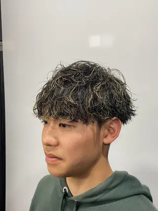 ミディアム カラー パーマ メンズ 【メンズ特化】　倉山 和樹のヘアスタイル