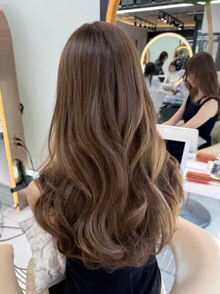 ロング カラー shion 透明感カラーのヘアスタイル