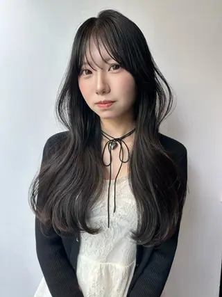 ロング カラー 'axis hinaのヘアスタイル