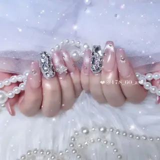 ネイル HAPPINAS🎀  れん🖤痛ネイルのネイルデザイン